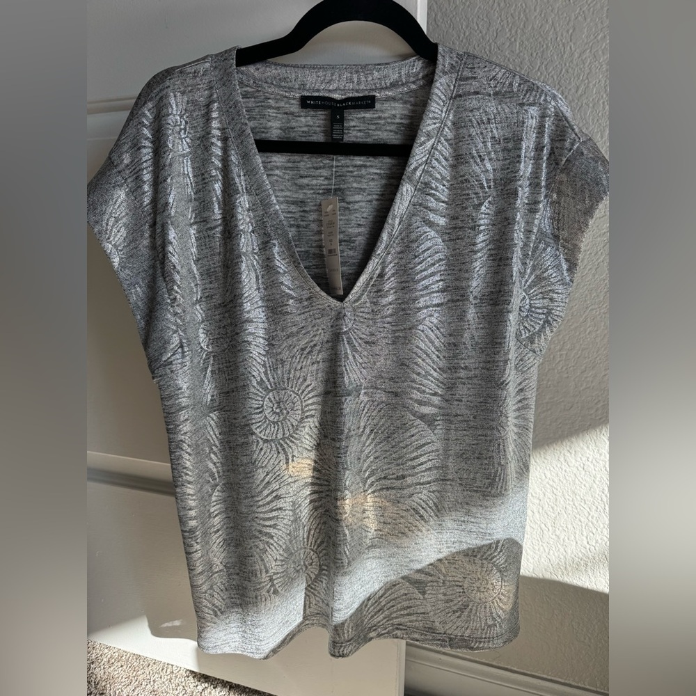 NWT White House Black Market Power T-Shirt - Size Small - Color Fossil S Foil